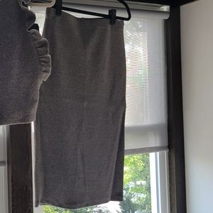 Zara sz M midi skirt in Gray - stretch